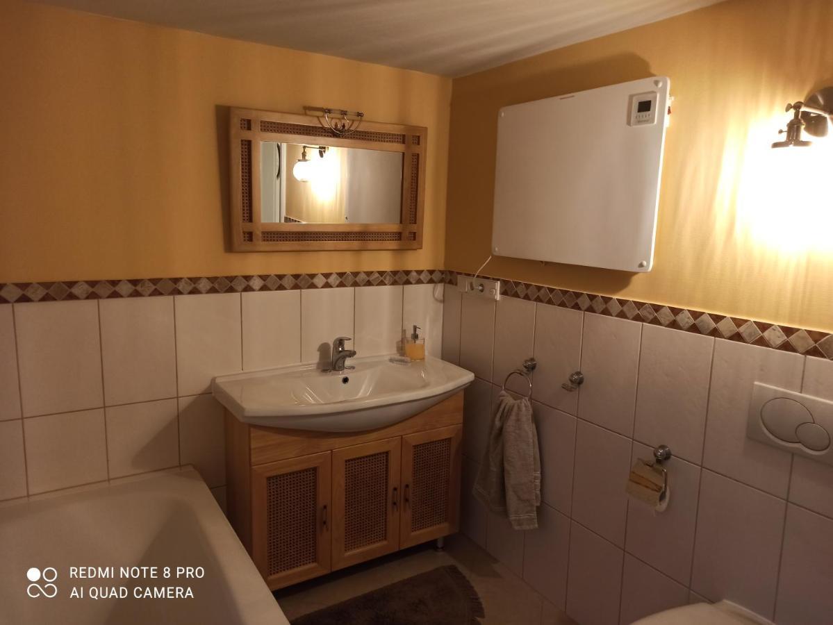 Schoene 77Qm Wohnung In Gehobener Lage Direkt Am Wald Rodenbach  Εξωτερικό φωτογραφία